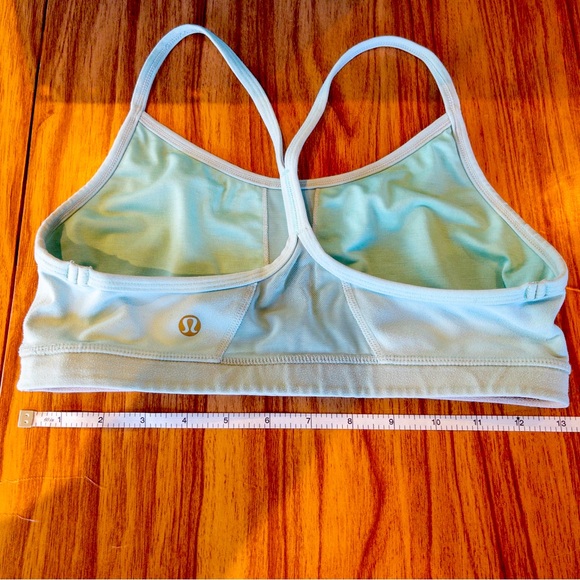 Under Armour Turquoise Sports Bra Size XS - Picture 8 of 9